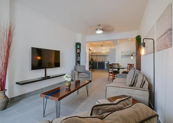 Lazaros Centre アパート ラルナカ