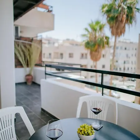 Lazaros Centre 아파트