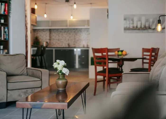 Lazaros Centre Apartamento